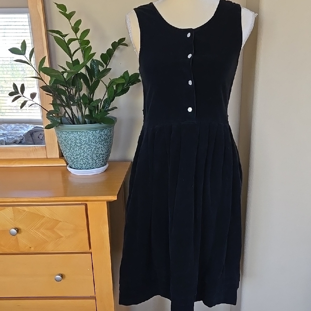 Black Knee-Length Buttoned Sundress with Scoop Neck
